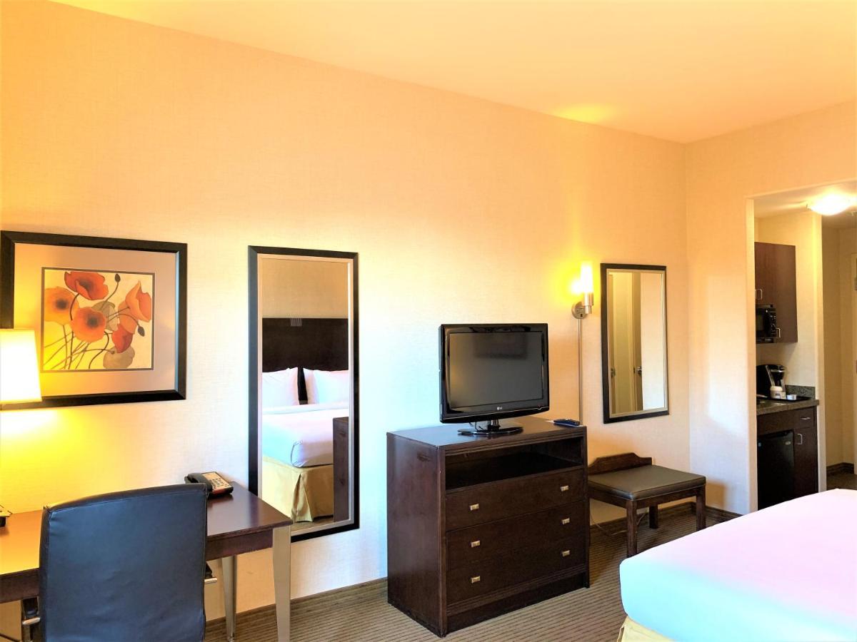 Holiday Inn Express Fresno Northwest - Herndon By Ihg Zewnętrze zdjęcie