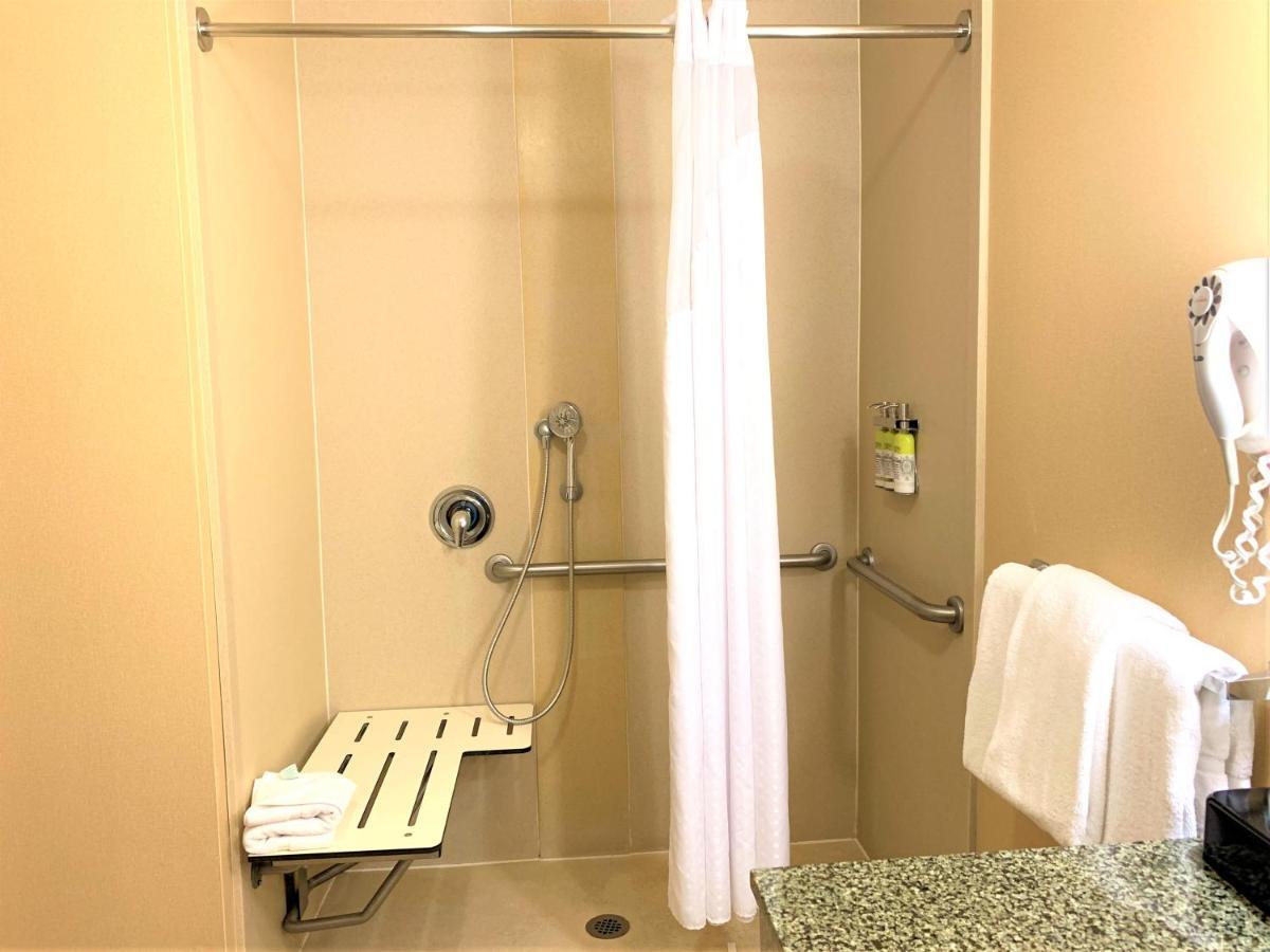 Holiday Inn Express Fresno Northwest - Herndon By Ihg Zewnętrze zdjęcie