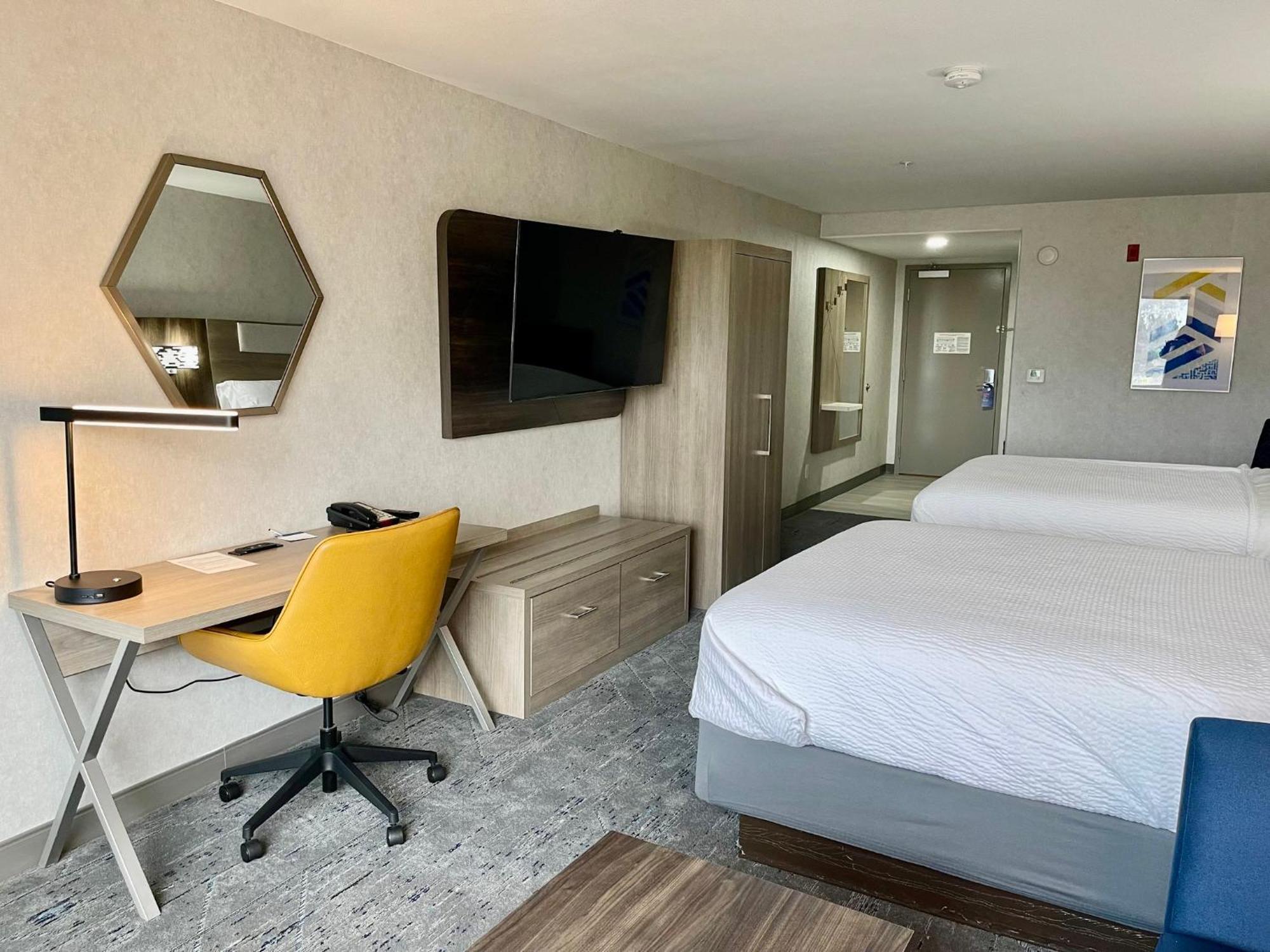 Holiday Inn Express Fresno Northwest - Herndon By Ihg Zewnętrze zdjęcie